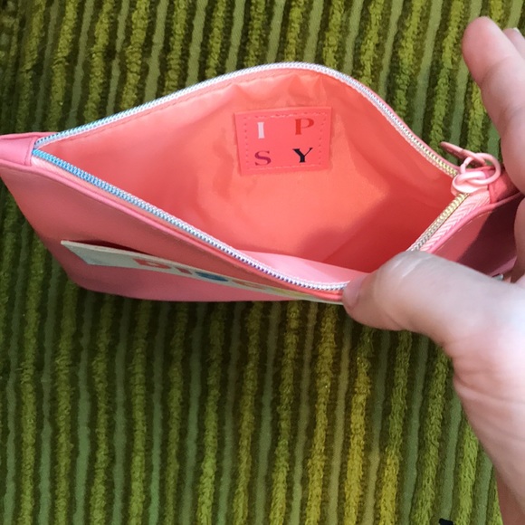 NWOT 3 for $10 Ipsy Cosmetic Makeup Bags. “Spring Collection” - Picture 3 of 8